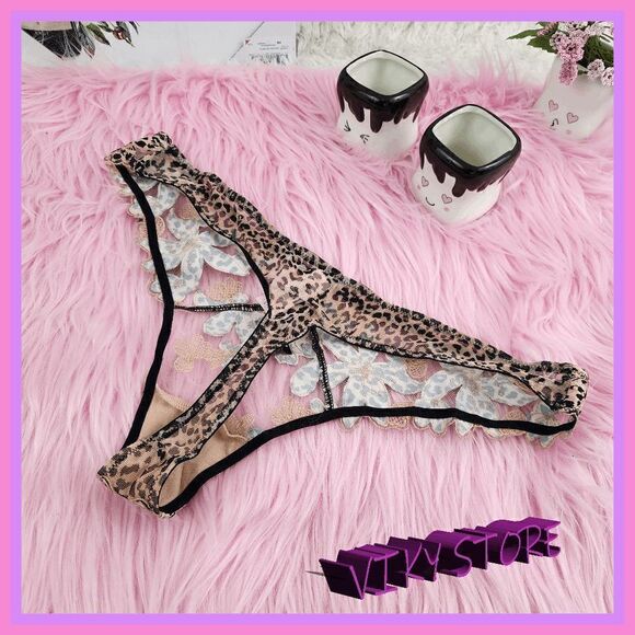 Victoria's Secret Very Sexy Animal Print Floral Tanga: Wild Elegance in Large! - Picture 2 of 8